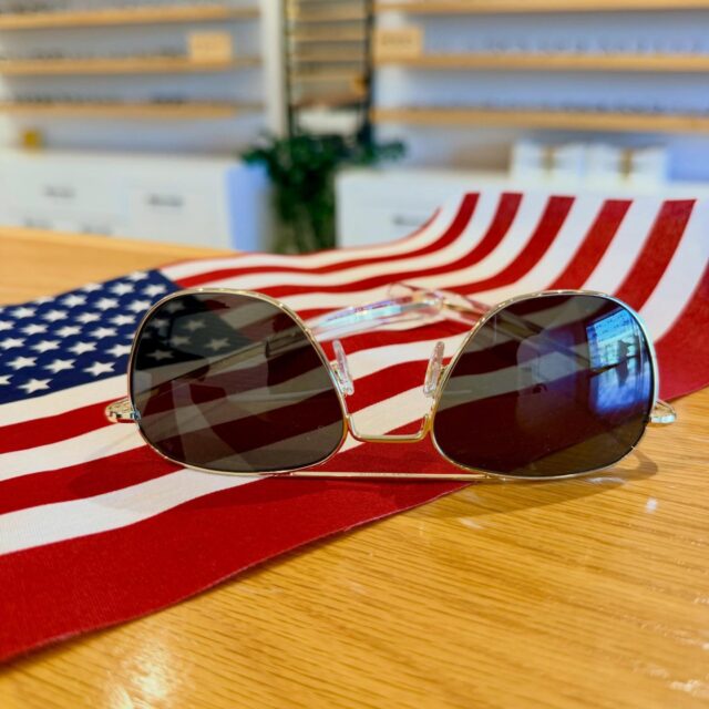 Happy 250th birthday America ! 🇺🇸🎉

🕶 Original Pilot - American Optical 

📸 @spectacleoptometry
#fourthofjuly #independenceday #250th #Lunettesdesoleil